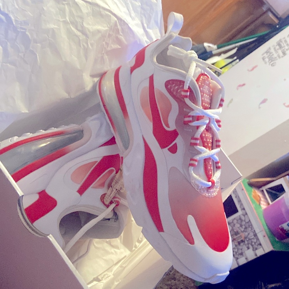 Nike Air Max React SE brand new still in its original box